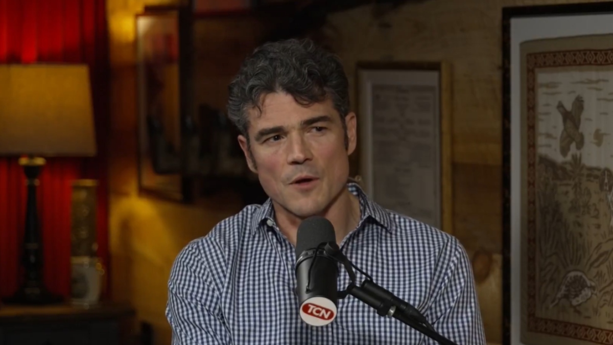 Έρευνα από το FBI σε βάρος του Τζο Κεντ για διαρροές διαβαθμισμένων πληροφοριών – “Λάθος η εξόντωση Χαμενεΐ”