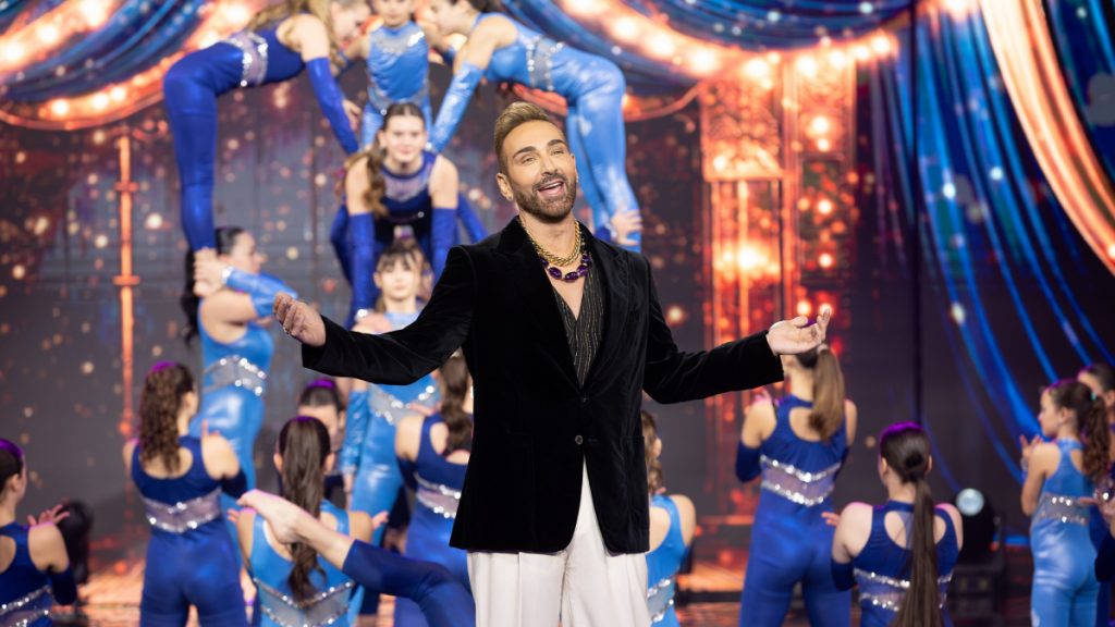 J2US: Αλλάζει ώρα μετάδοσης στο OPEN – Η Άντζελα Δημητρίου καλεσμένη στο 6ο live του μουσικού σόου