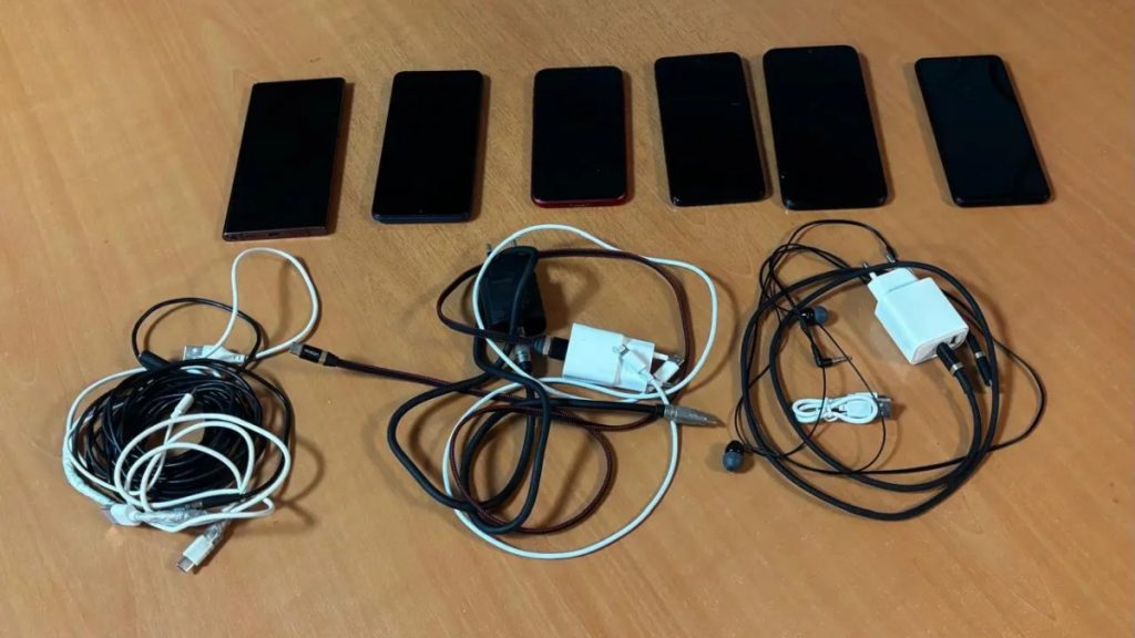 Έφοδος της ΕΛΑΣ στις φυλακές Κομοτηνής – Κατασχέθηκαν 6 κινητά, ποινική δίωξη κατά 6 κρατουμένων