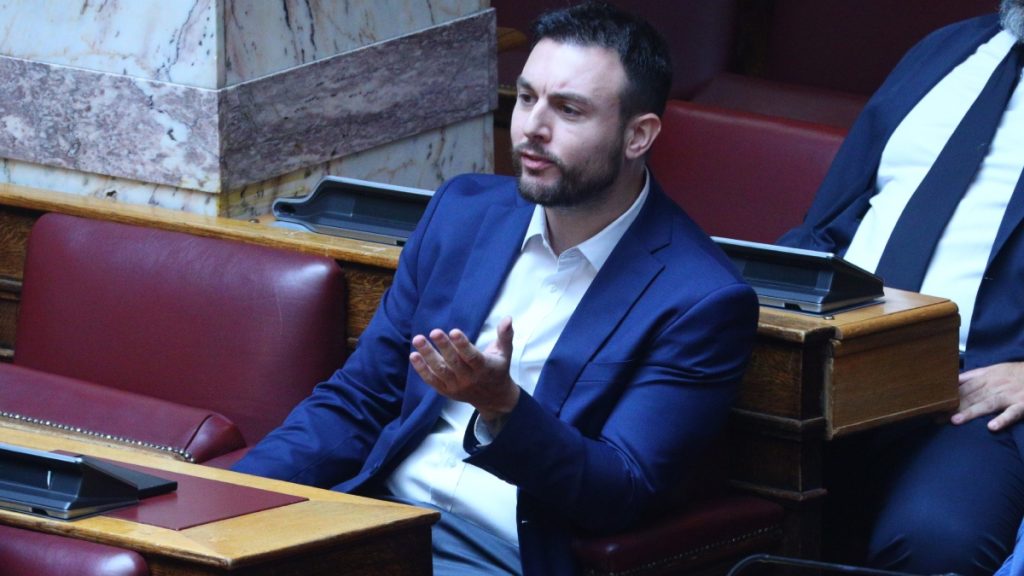 Ο εισαγγελέας ζητά καταδίκη Φλώρου για τον ξυλοδαρμό Γραμμένου