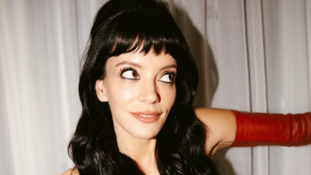 Λίλι Άλεν: Το πορτρέτο του «West End Girl» κατακτά την Εθνική Πινακοθήκη του Λονδίνου