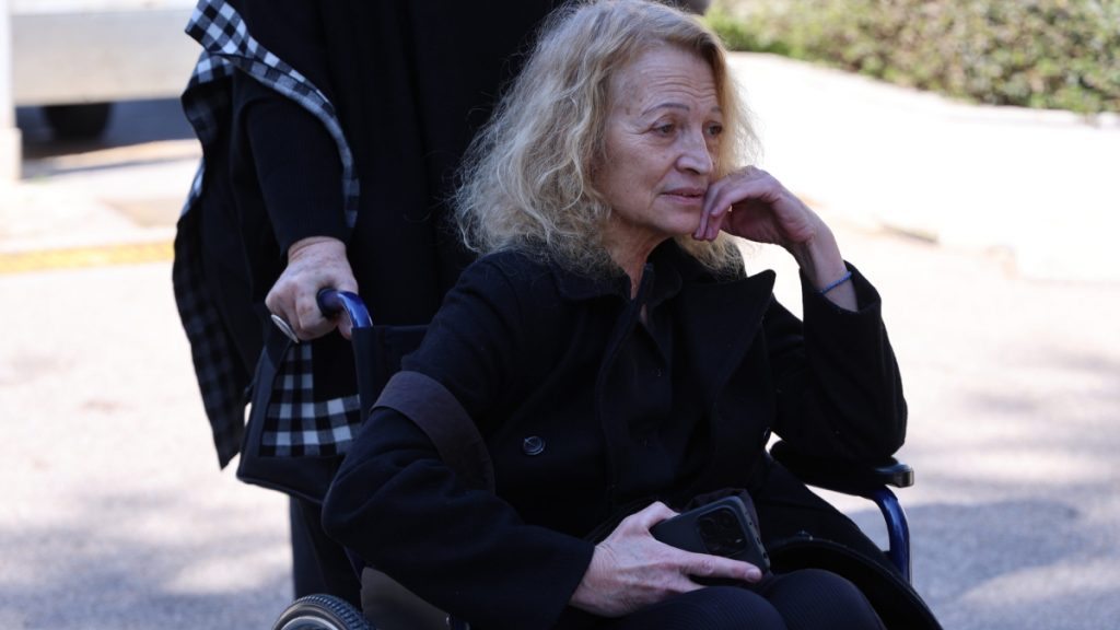 Λουκία Πιστιόλα: Σε αναπηρικό αμαξίδιο πλέον η ηθοποιός – Η σπάνια δημόσια εμφάνισή της (pics) 