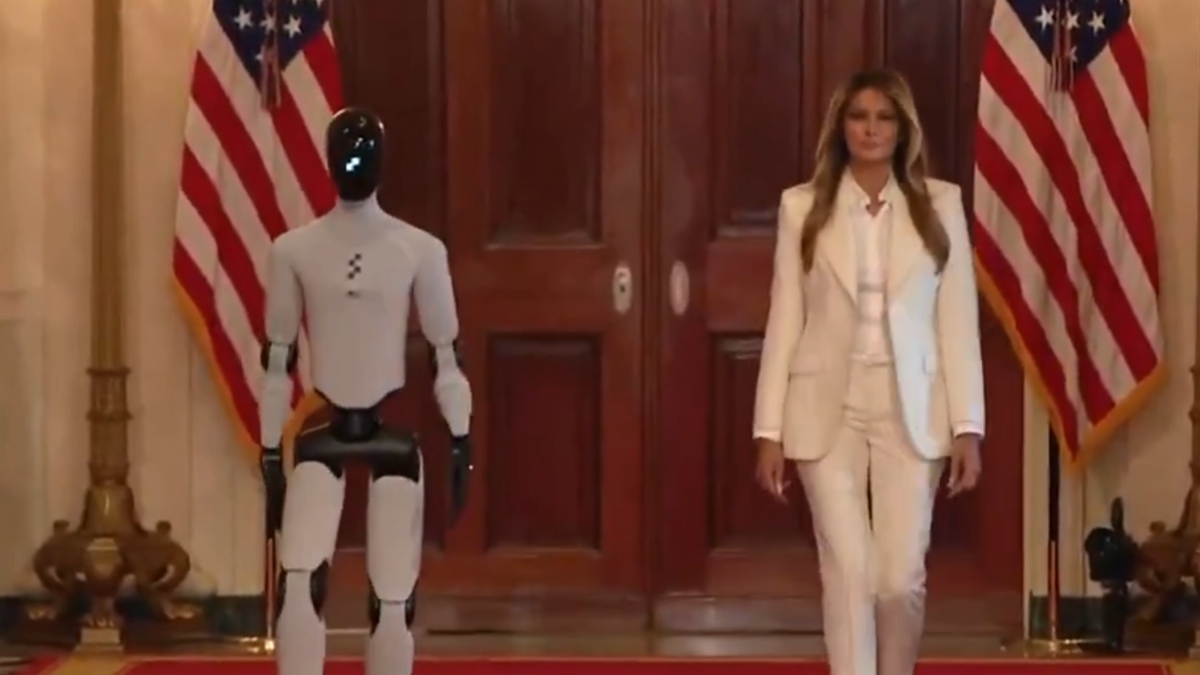 Μελάνια Τραμπ: Εγκαινίασε τη διεθνή σύνοδο για την τεχνητή νοημοσύνη έχοντας στο πλάι της ανθρωποειδές ρομπότ (Εικόνες)