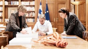 Μητσοτάκης για φωτογραφίες Καισαριανής: “Αποτυπώνουν το μεγαλείο των αγώνων του λαού μας απέναντι στον φασισμό”