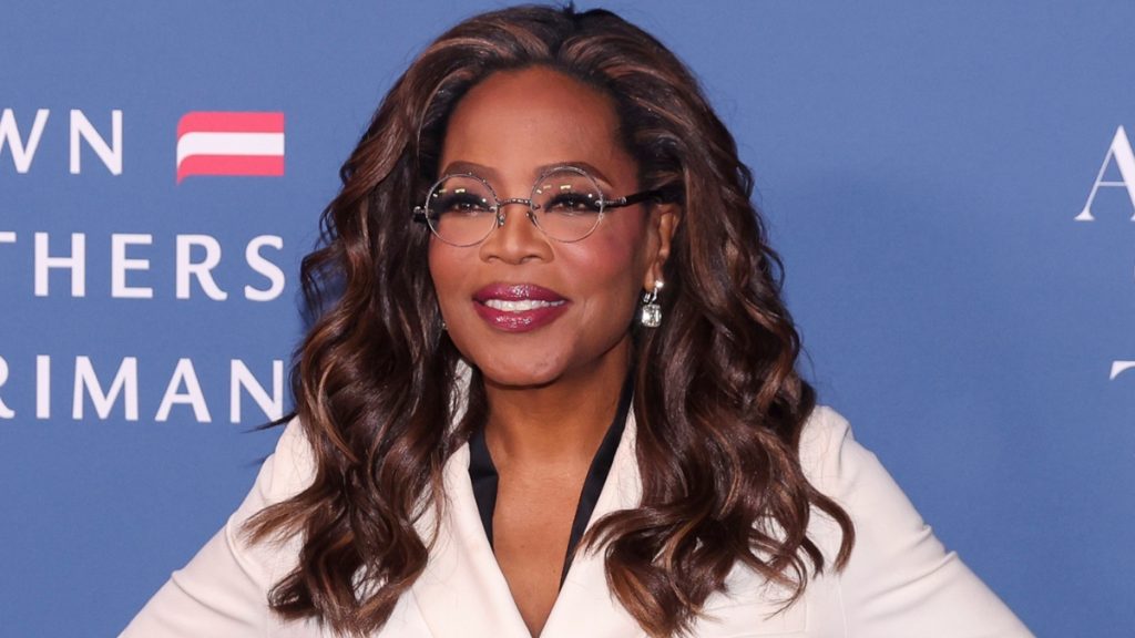 Όπρα Γουίνφρεϊ: Πιο αδυνατισμένη από ποτέ στην Εβδομάδα Μόδας στο Παρίσι – Πώς έχασε 23 κιλά 