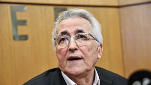 Η Εισαγγελία Εφετών επαναφέρει τη δικογραφία για το πόθεν έσχες Παναγόπουλου 