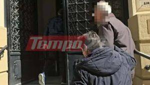 Πάτρα: Προφυλακίστηκε ο 82χρονος μαιευτήρας που κατηγορείται για παιδική πορνογραφία