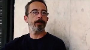 Θεσσαλονίκη: Θρίλερ με την εξαφάνιση του «ρεμπέτη της Αριστοτέλους» – Άκαρπες οι έρευνες, ξεσπά η αδερφή του (Βίντεο)