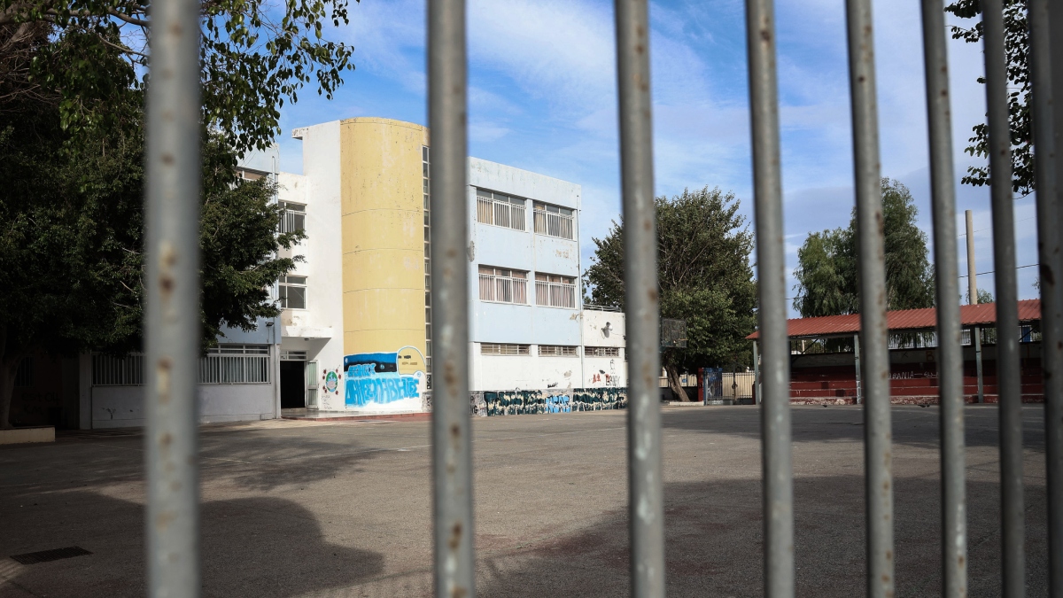 Άνω Λιόσια: Καθηγητής ξυλοκοπήθηκε από αδερφό μαθητή που πιάστηκε στα χέρια με τον γιο του