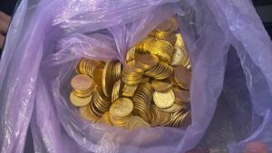 Λάρισα: Απάτη με «χρυσές» λίρες – Συμμορία άρπαξε πάνω από 1 εκατομμύριο ευρώ από ανυποψίαστους πολίτες (Εικόνες & Βίντεο)