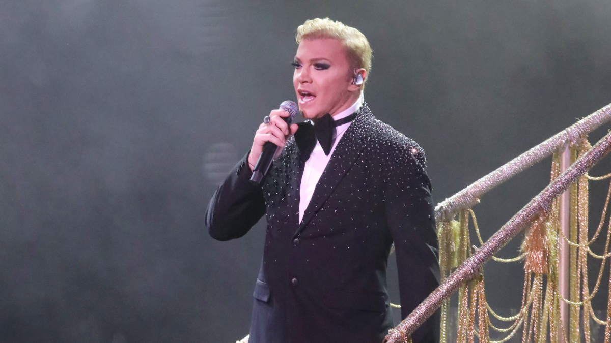 Τάκης Ζαχαράτος: Ετοιμάζει παράσταση για τα 30 χρόνια από τον χαμό της Αλίκης Βουγιουκλάκη