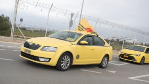 Συνεχίζεται και σήμερα η απεργία των ταξί –  Συγκέντρωση στο ΣΑΤΑ στις 10:30
