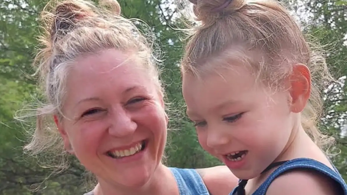 Τέξας: Καναδή μητέρα και 7χρονη με αυτισμό κρατούνται από την ICE – Ο σύζυγος της κάνει λόγο για «άθλιες συνθήκες» στο κέντρο κράτησης