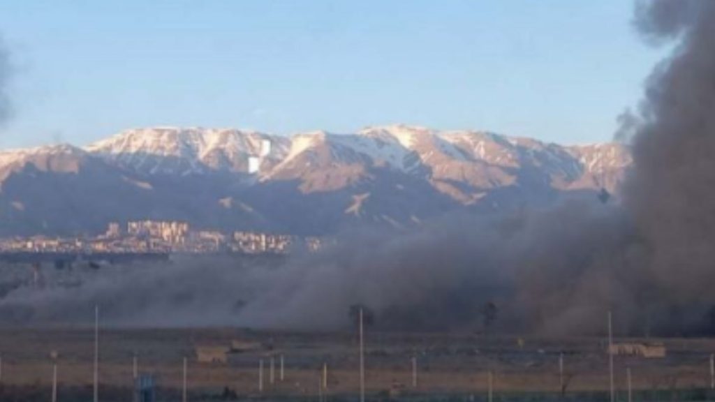 Ιράν: Αναφορές ότι χτυπήθηκε το αεροδρόμιο Μεχραμπάντ (Φωτογραφίες)