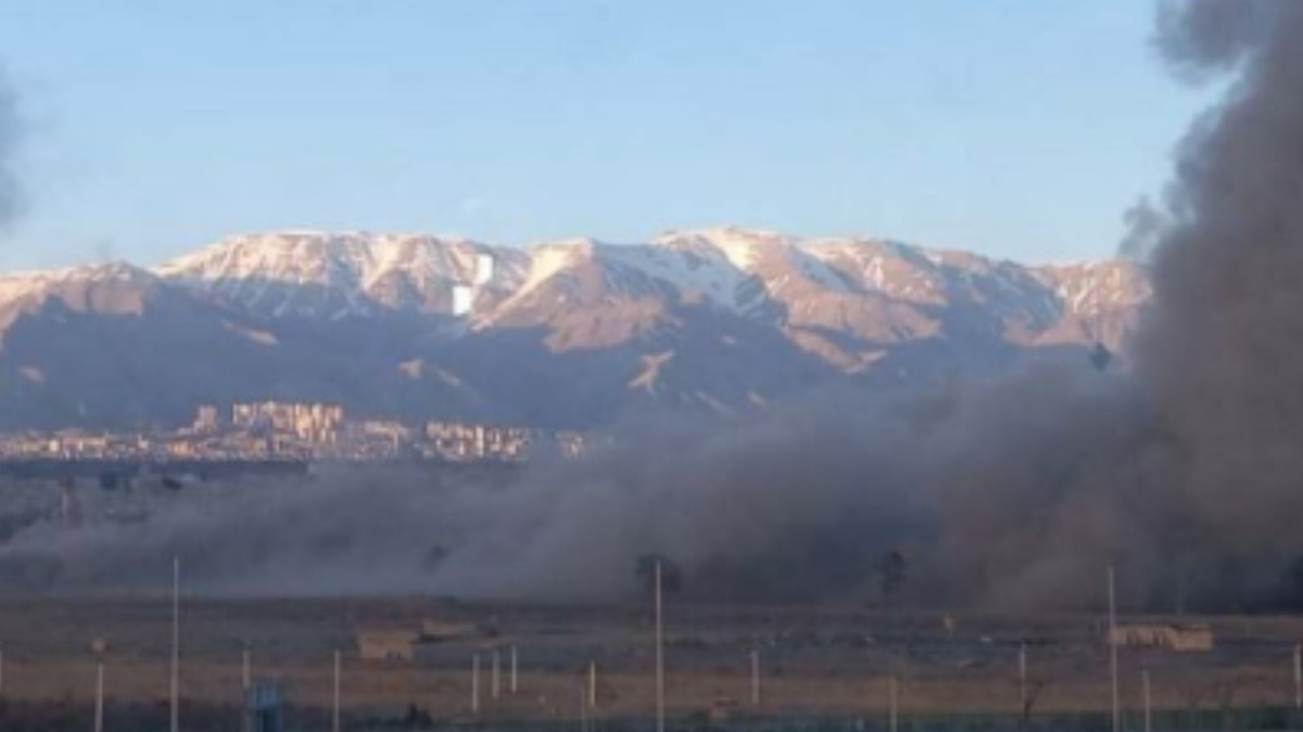 Ιράν: Αναφορές ότι χτυπήθηκε το αεροδρόμιο Μεχραμπάντ (Φωτογραφίες)