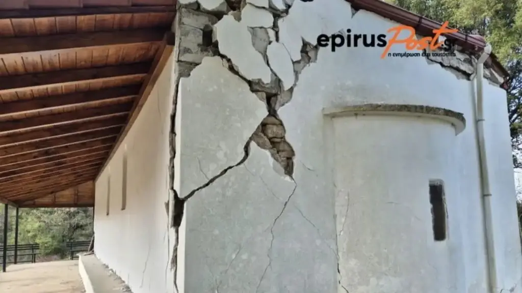 Θεσπρωτία: Πόσο θα διαρκέσει η μετασεισμική δραστηριότητα – Εικόνες καταστροφής σε παλιά σπίτια στην Ήπειρο μετά τον σεισμό 5,3 Ρίχτερ