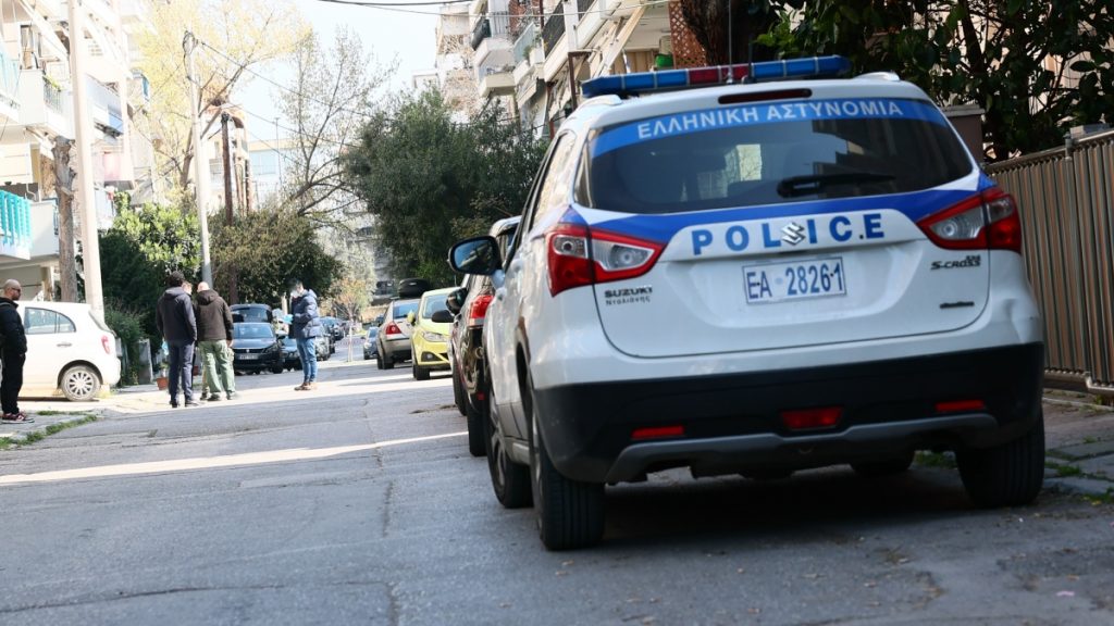 Καλαμαριά: Προσήχθη άτομο που φέρεται να περιέθαλψε τον 23χρονο μετά τη δολοφονία του 20χρονου Κλεομένη