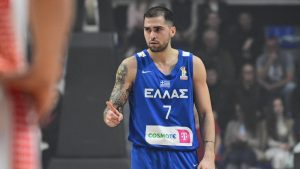 Μαυροβούνιο – Ελλάδα: Με «όργια» Τολιόπουλου μπροστά στο σκορ (44-35) η Εθνική (Βίντεο)