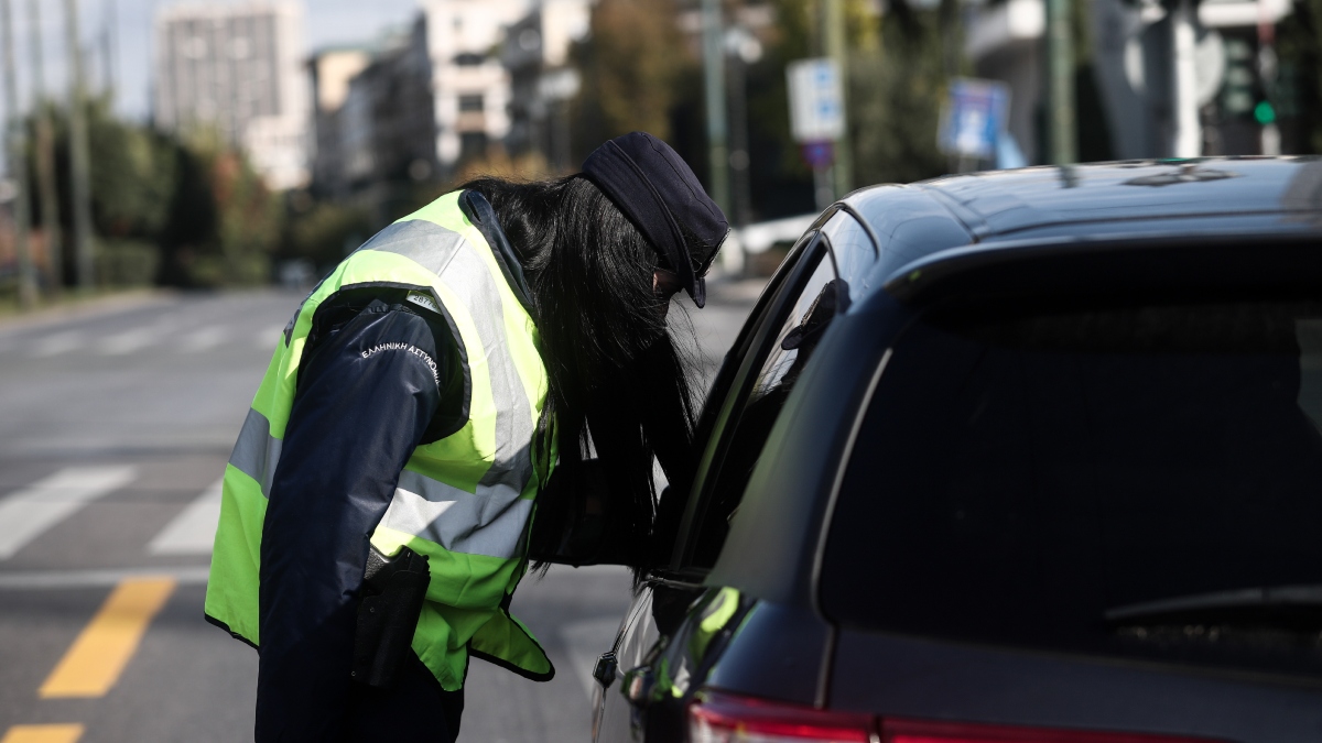 Πάνω από 5.000 παραβάσεις σε ελέγχους της Τροχαίας – 252 άτομα οδηγούσαν υπό την επήρεια αλκοόλ