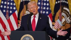 Τραμπ: «Ο πόλεμος με το Ιράν προχωρά πολύ καλά – Είναι ένα έθνος τρόμου και μίσους και πληρώνουν ένα μεγάλο τίμημα»