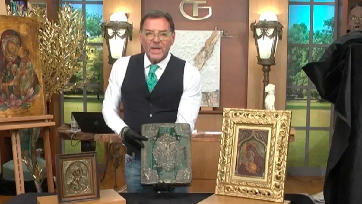 Γιώργος Τσαγκαράκης: Το βίντεο με το σπάνιο Ευαγγέλιο που έφερε τη σύλληψη του γκαλερίστα – Νέες έφοδοι της ΕΛΑΣ σε αποθήκες