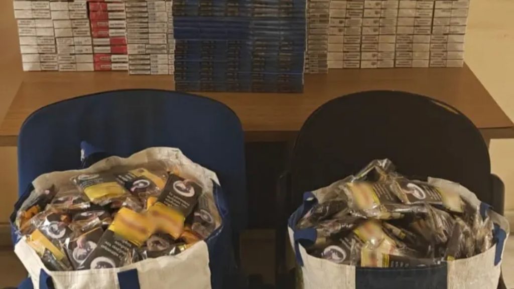 Χειροπέδες σε τρία άτομα για λαθρεμπόριο  καπνικών προϊόντων σε Ομόνοια και Πατήσια