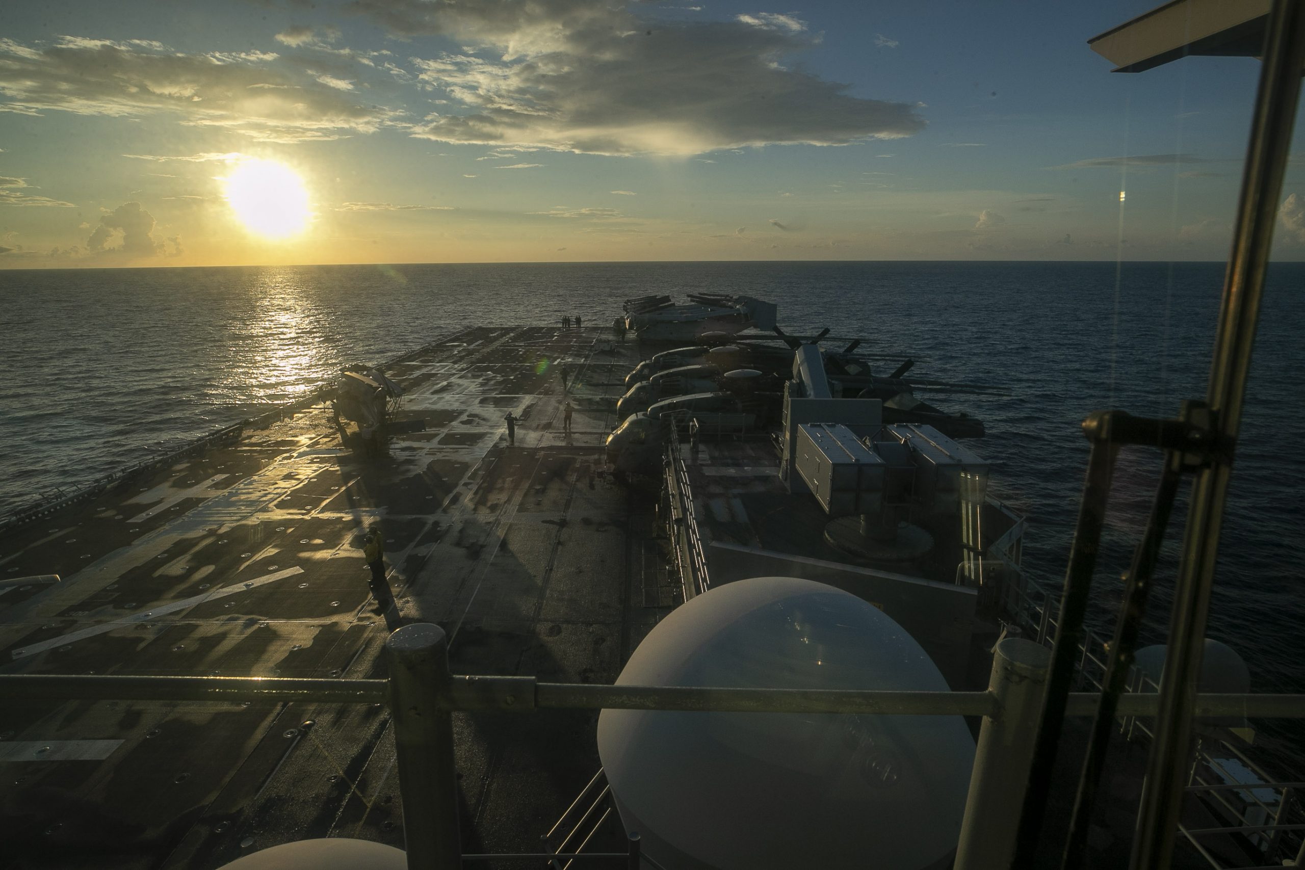 ΗΠΑ: Έφτασαν στη Μέση Ανατολή περίπου 3.500 ναύτες και πεζοναύτες (Φωτογραφίες)