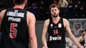 Τρομερές δηλώσεις από τον Βεζένκοφ – «Μέχρι πότε θα χάνονται αθώες ψυχές για μία φανέλα;»