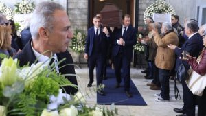 Γιώργος Βότσης: Πλήθος κόσμου στην πολιτική κηδεία του δημοσιογράφου