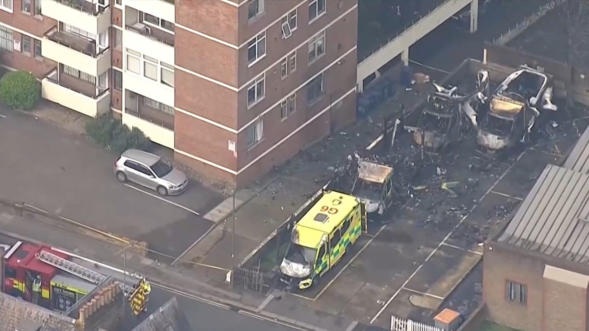 Telegraph: “Το Ιράν πιθανόν πίσω από την επίθεση στα εβραϊκά ασθενοφόρα στο Λονδίνο”