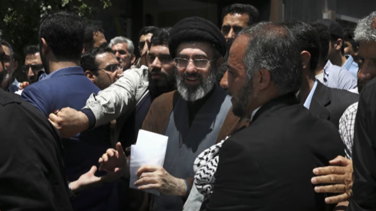 Κίνα: “Εσωτερική απόφαση του Ιράν την επιλογή του Μοτζτάμπα Χαμενεΐ”