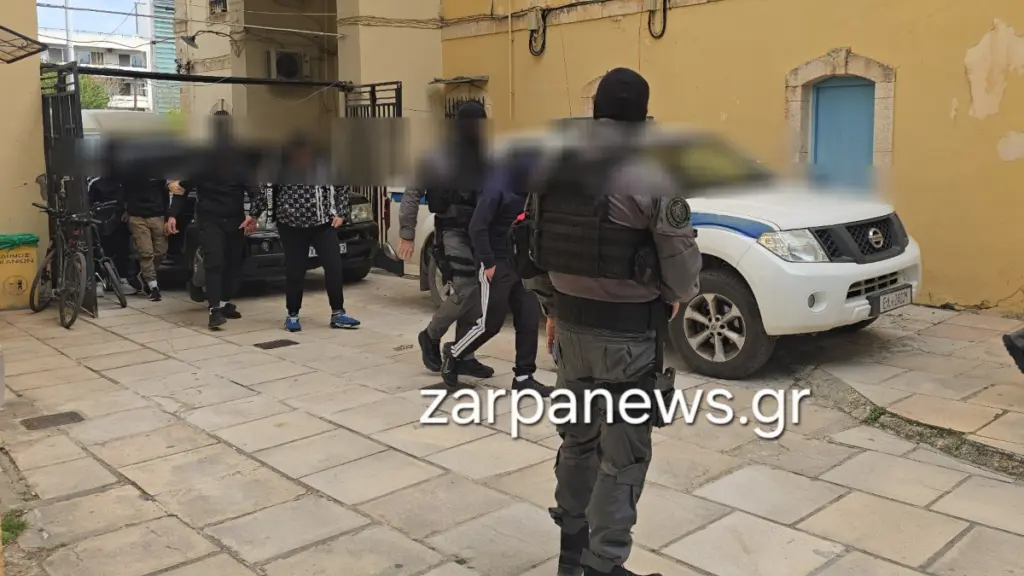 Χανιά: Ελεύθεροι με περιοριστικούς όρους οι έξι συλληφθέντες για τον ομαδικό βιασμό 17χρονης