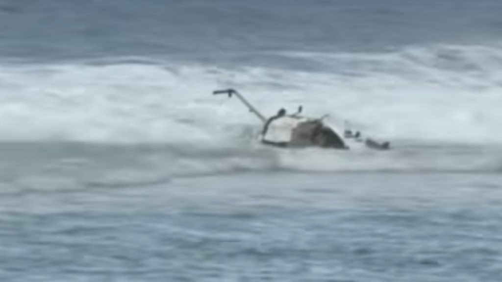 Τραγωδία στην Χαβάη – Δυστύχημα με νεκρούς και τραυματίες μετά από πτώση ελικοπτέρου (βίντεο)