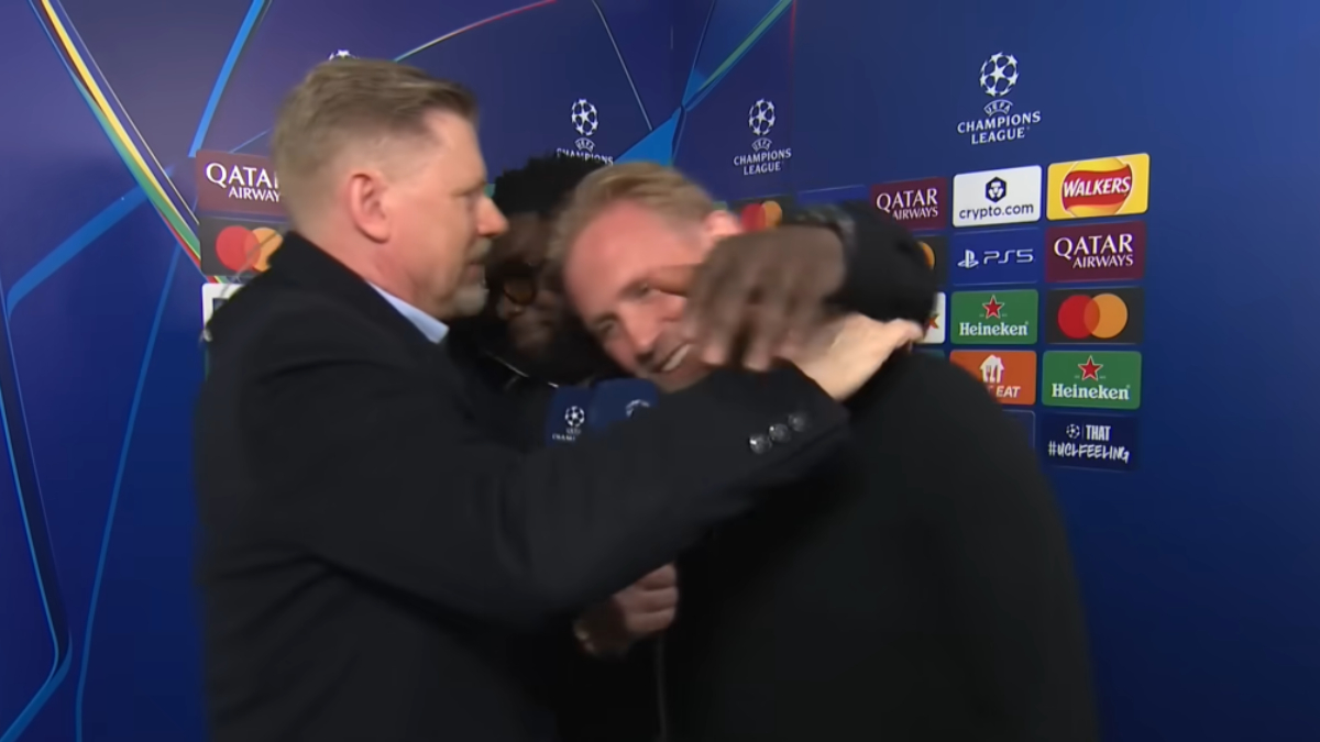 Κάσπερ Σμάιχελ: Αποκάλυψε «on air» και μπροστά στον πάτερα του ότι μάλλον θα σταματήσει το ποδόσφαιρο