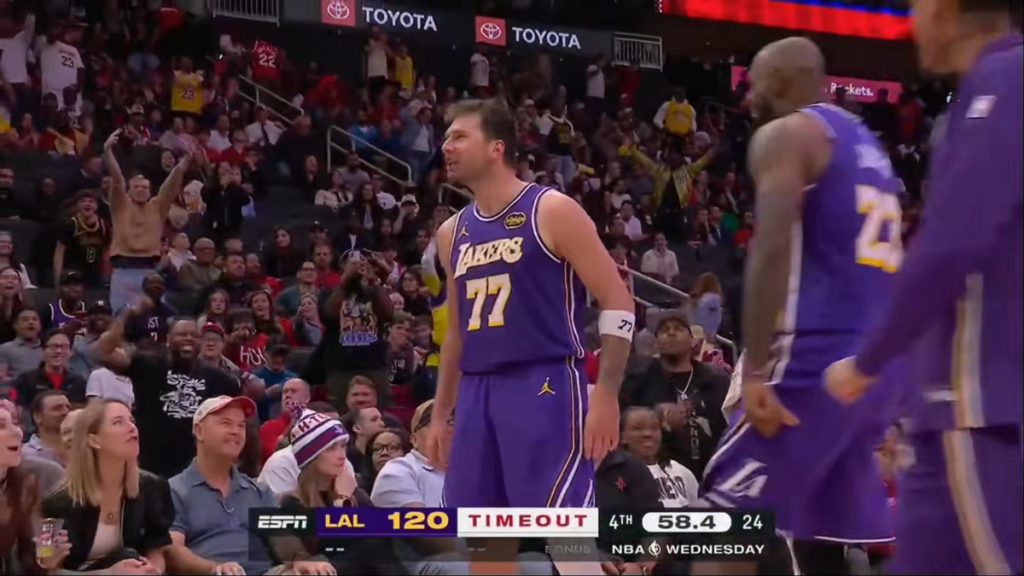 Αποτελέσματα ΝΒΑ: «Διαστημικό» δίδυμο Ντόντσιτς και Τζέιμς έδωσαν την νίκη στους Λέικερς – 10 σερί νίκες οι Θάντερ