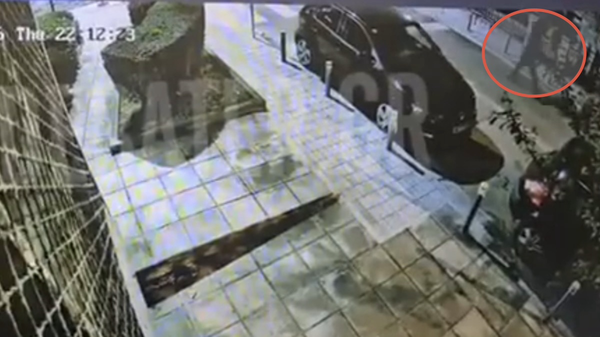 Δολοφονία στη Θεσσαλονίκη: Νέο βίντεο ντοκουμέντο με τον 20χρονο λίγα δευτερόλεπτα προτού σωριαστεί