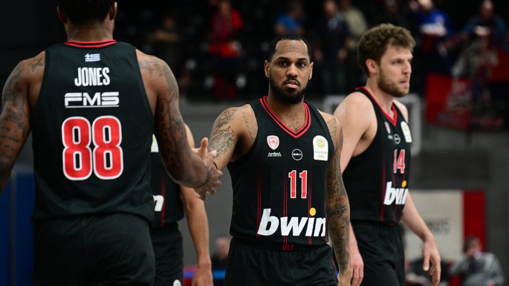 Ολυμπιακός: Εκτός οι Τζόουνς και Μόρις κόντρα στην Αρμάνι