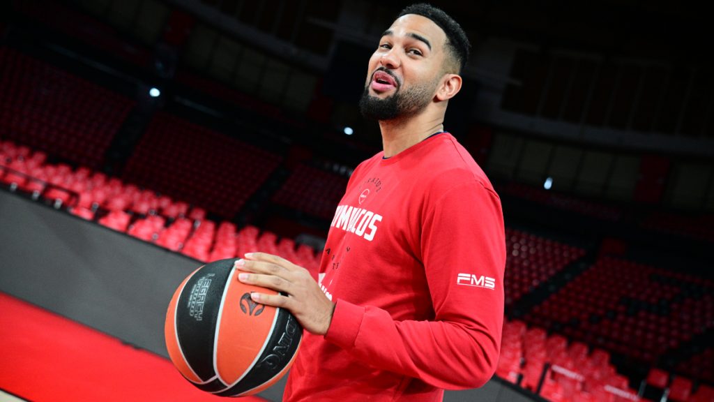 Ολυμπιακός: Επιστροφή του Τζόσεφ στις προπονήσεις ενόψει του αγώνα με τη Ρεάλ