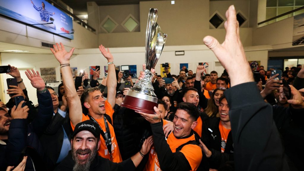 ΟΦΗ: Ετοιμάζει πανηγυρική παρέλαση με ανοικτό λεωφορείο στο κέντρο του Ηρακλείου