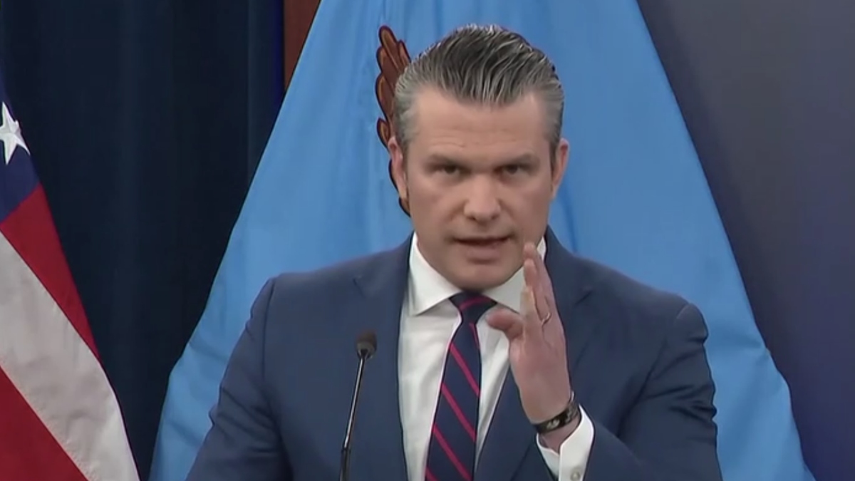 ΗΠΑ: Ο  Χέγκσεθ “καρατόμησε” τον αρχηγό του Επιτελείου Στρατού – Απέλυσε άλλους 2 ανώτερους αξιωματούχους