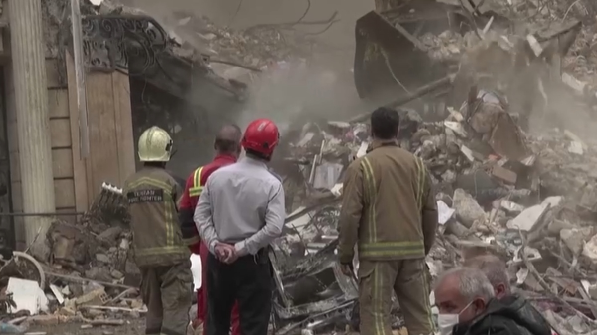 Ο Τραμπ απειλεί το Ιράν με νέα χτυπήματα σε πολιτικές υποδομές – Η Τεχεράνη λέει ότι κατέρριψε δεύτερο αμερικανικό F-35