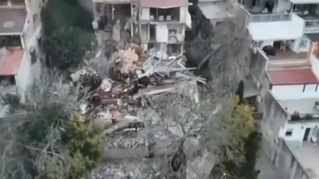 Δύο νεκροί από ιρανικό βομβαρδισμό στη Χάιφα, οι IDF χτυπούν την Τεχεράνη – Με καταστροφικά αντίποινα απειλεί το Ιράν