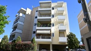 Μαρούσι: Μυστήριο με την 27χρονη που πήδηξε 2 φορές από τον 4ο όροφο – Συνελήφθη ο σύζυγος της