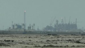 Πλήγμα στις πετροχημικές εγκαταστάσεις του South Pars – Το Ιράν λέει ότι χτύπησε αμερικανικό αποβατικό