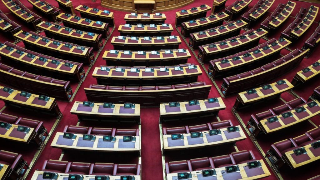 Στην Επιτροπή Δεοντολογίας οι 11 της ΝΔ λόγω ΟΠΕΚΕΠΕ – Αναβρασμός στην ΚΟ για το ασυμβίβαστο υπουργού–βουλευτή