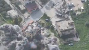 Τι περιμένει ο Τραμπ για να αναβάλει το τελεσίγραφο προς το Ιράν – Προειδοποίηση του Ισραήλ στους Ιρανούς: “Αποφύγετε τα τρένα”