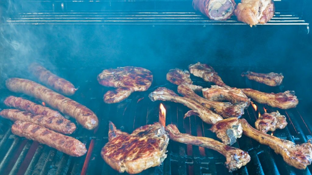 Η Ένωση Αθέων για το “Φανερό Δείπνο” της Μεγάλης Παρασκευής: “Δεν αναφέρουμε πουθενά τη λέξη κρεατοφαγία”