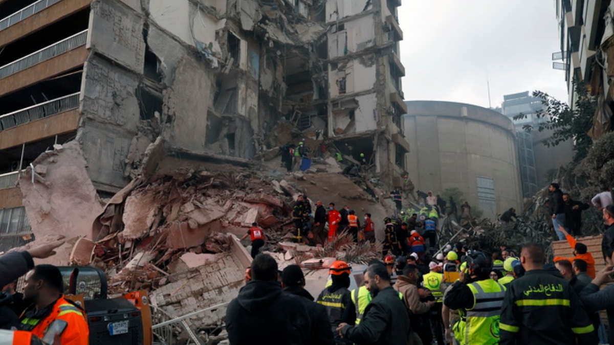 Υπό κατάρρευση η εκεχειρία λόγω Λιβάνου, αδιάκοποι βομβαρδισμοί από το Ισραήλ – Με ρουκέτες “απάντησε” η Χεζμπολάχ