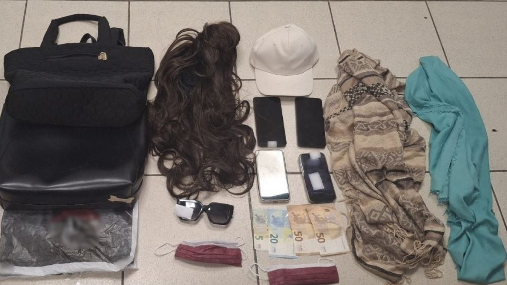 Κατερίνη: Χειροπέδες σε μέλη σπείρας για τηλεφωνικές απάτες με τη μέθοδο του “λογιστή”