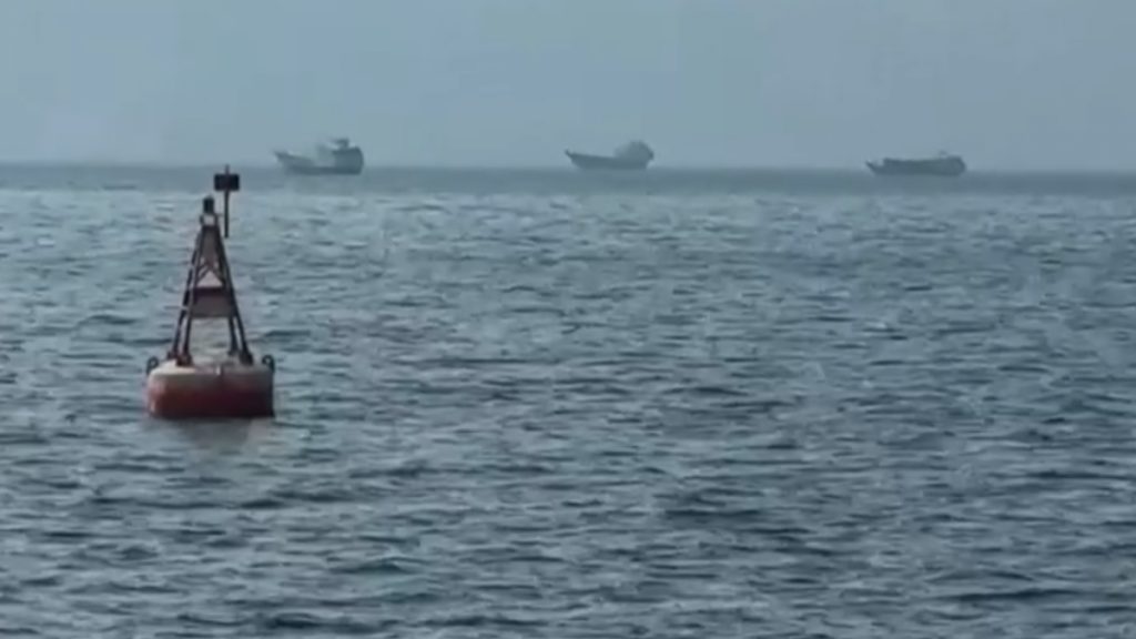 Οι ΗΠΑ κλείνουν τα Στενά του Ορμούζ και τα ιρανικά λιμάνια – Τραμπ: “Δεν με νοιάζει αν επιστρέψουν στις διαπραγματεύσεις”